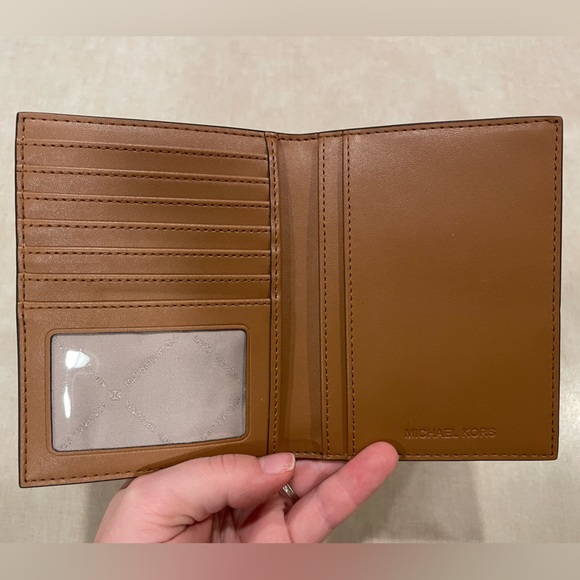 Michael Kors Passport Holder - Picture 2 of 4